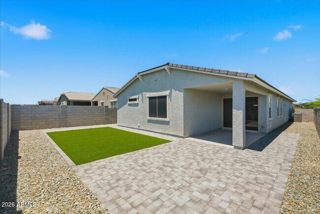 Building Photo - 15875 W Cottontail Ln