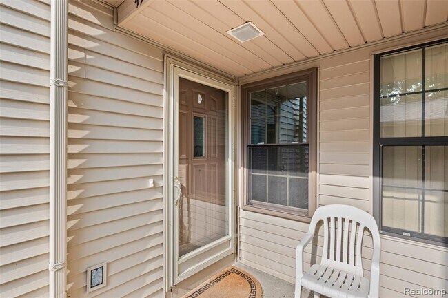 Building Photo - 4911 Oak Hill Dr