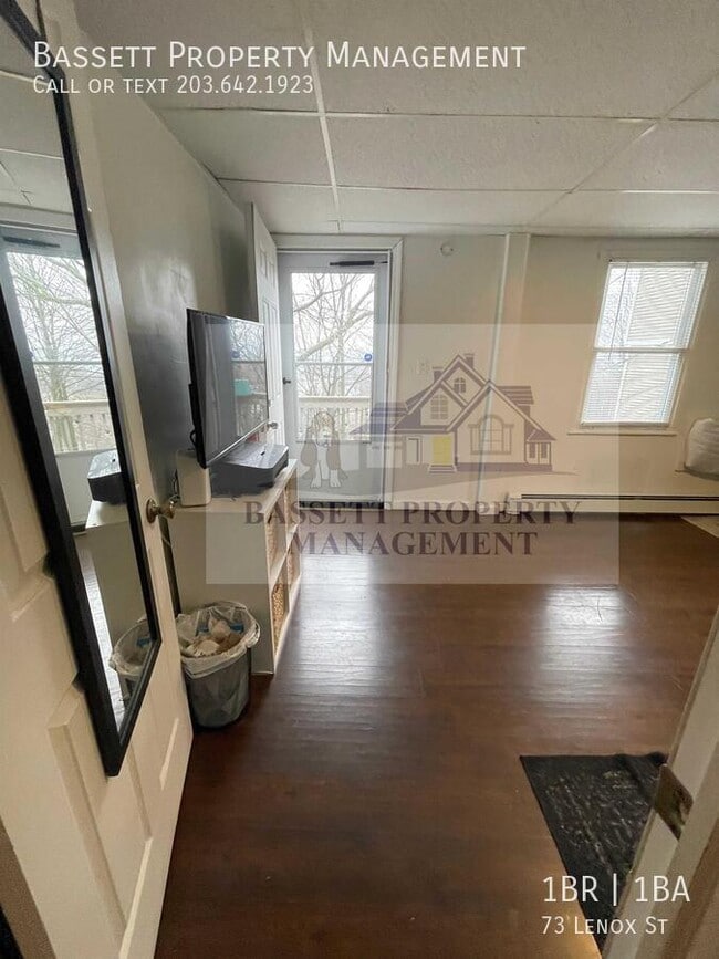 Building Photo - 73 Lenox St