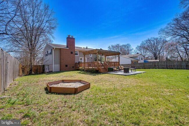 Building Photo - 8404 Wagon Wheel Rd