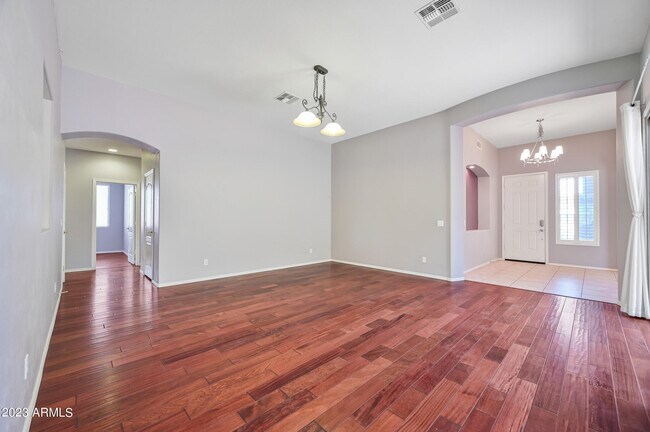 Building Photo - 337 West Swan Drive