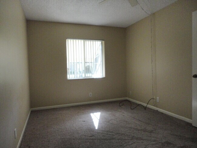 Building Photo - 110 Lake Pine Cir