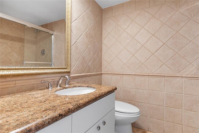 Building Photo - 5700 Collins Ave