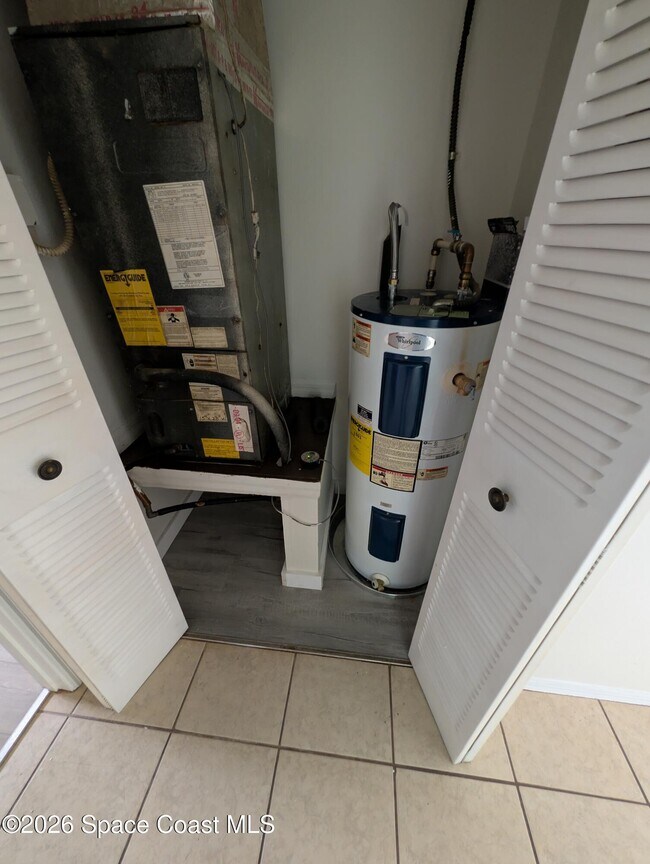 Building Photo - 225 Knox McRae Dr