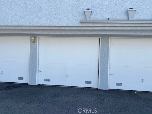 Building Photo - 28267 Paseo El Siena