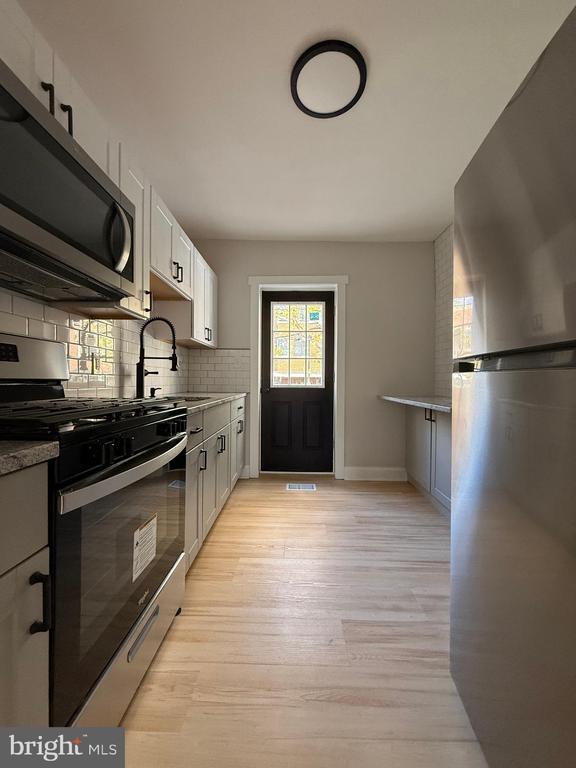 Building Photo - 1263 S Merrimac Rd