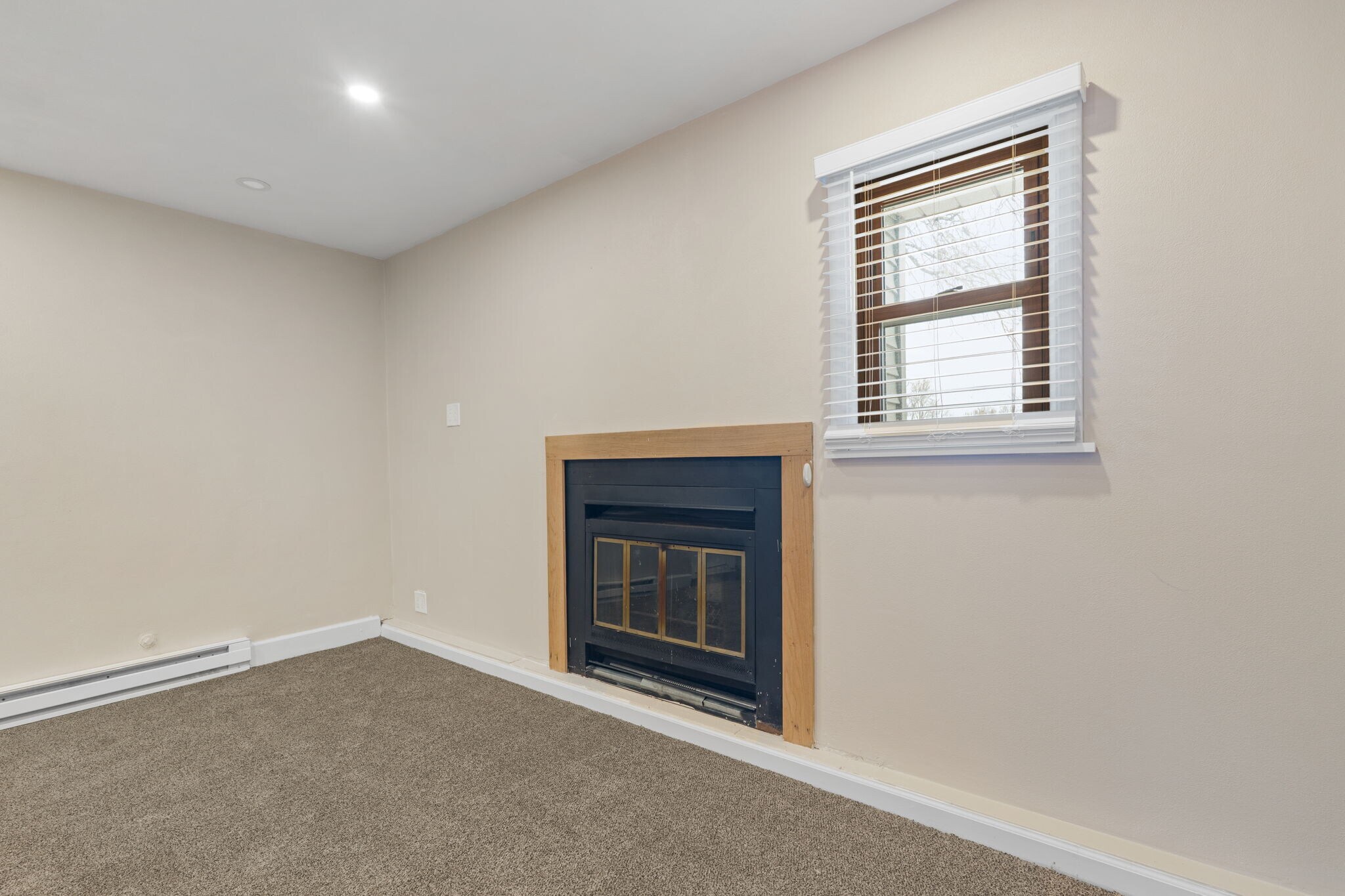 Building Photo - 300 Highland Ave