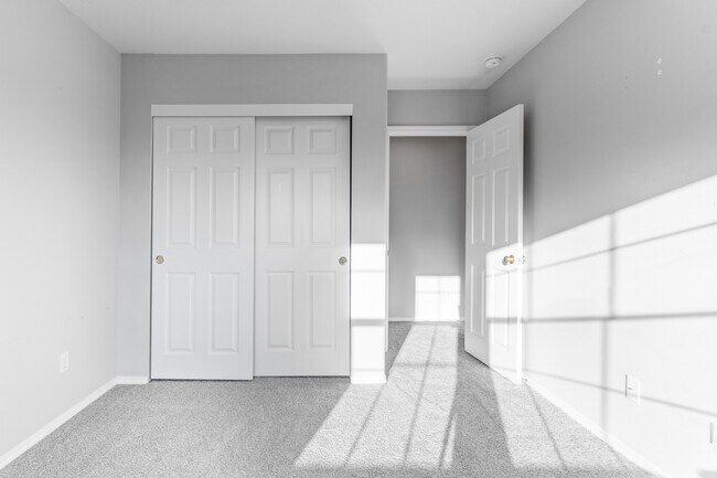 Building Photo - 2851 Cleveland Ave NW