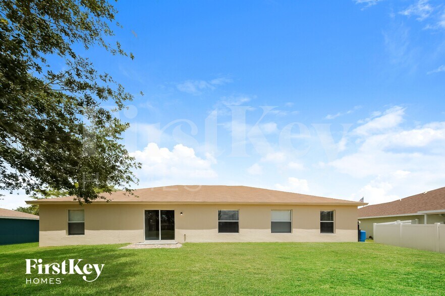 Building Photo - 1840 NW 14th Terrace