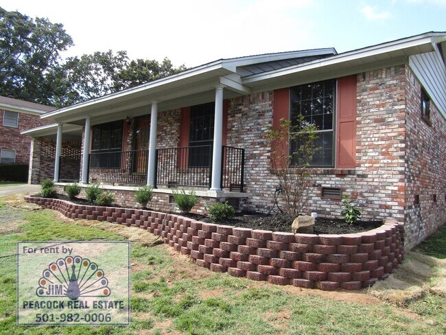 Building Photo - 509 S Longfield Ave