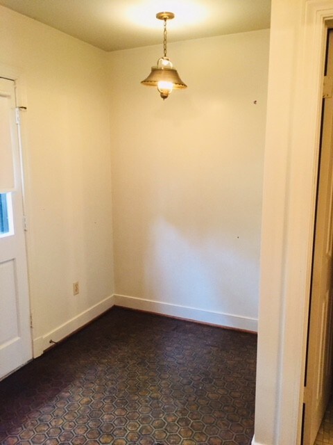 Building Photo - 3812 Hermitage Rd