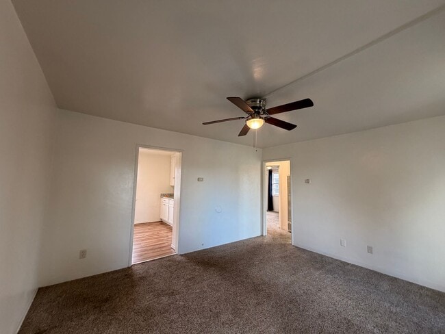 Building Photo - 514 N Elizabeth St