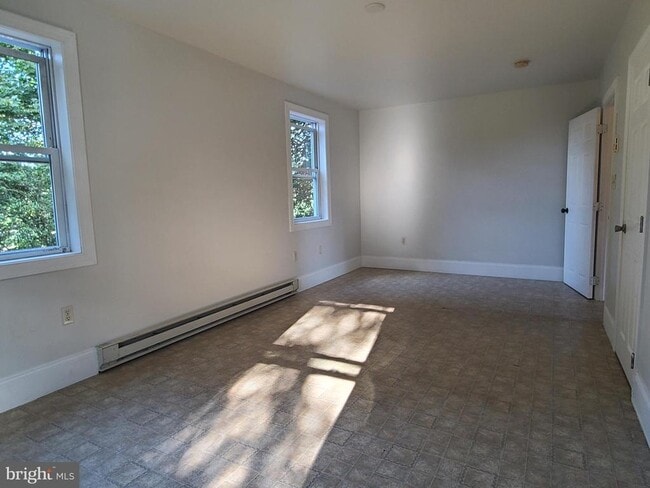 Building Photo - 693 Lancaster Pike