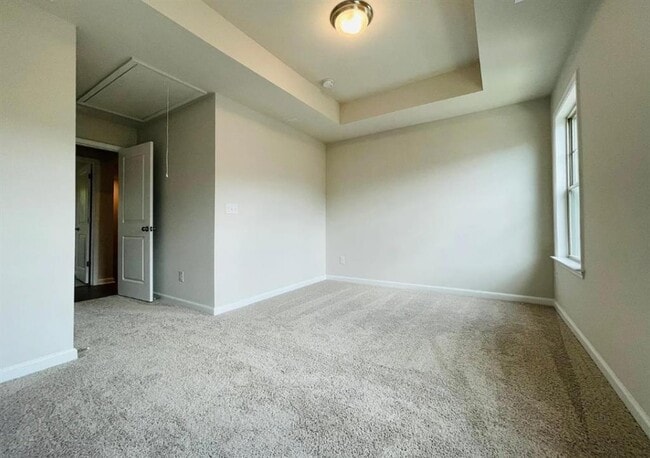 Building Photo - 3745 Davis Cir