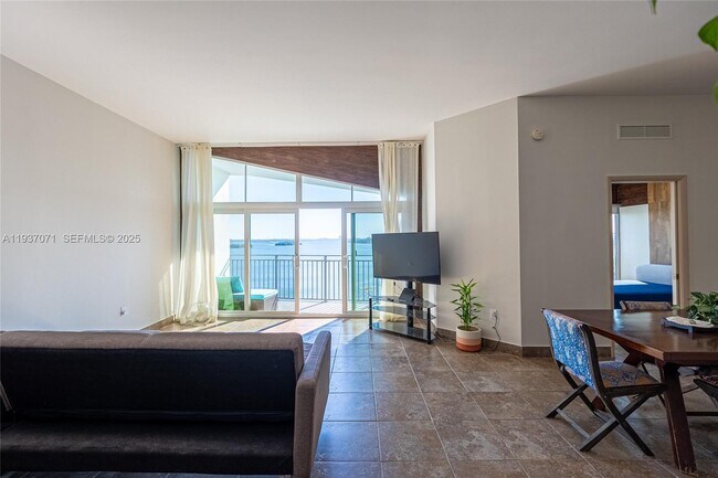 Building Photo - 770 NE 69th St