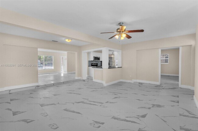 Building Photo - 4655 NW 41st Pl