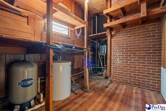 Building Photo - 2101 W McCown Dr