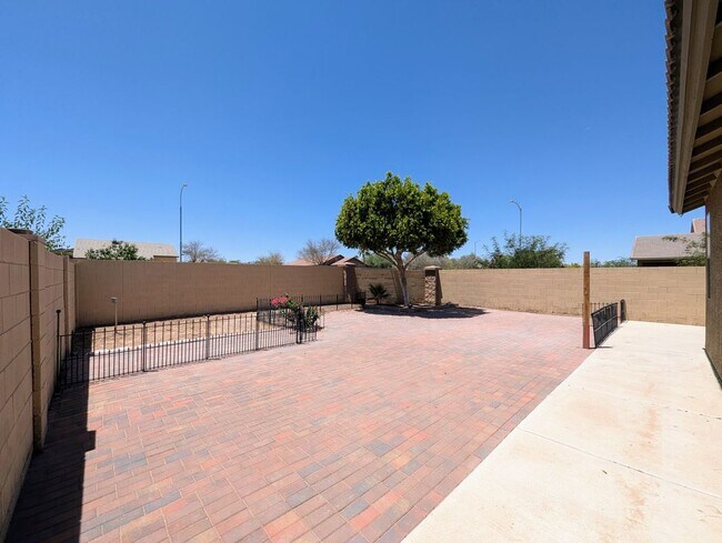 Building Photo - 3731 W St Kateri Dr