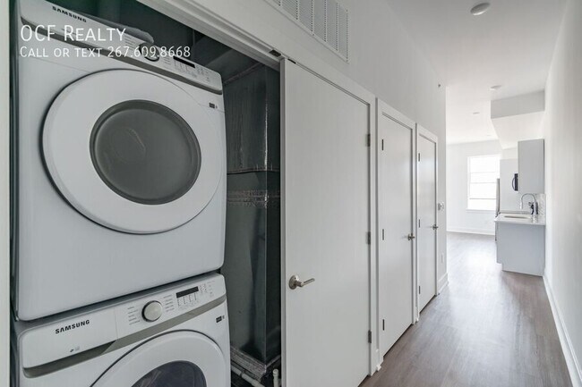 Building Photo - 813 N Broad St