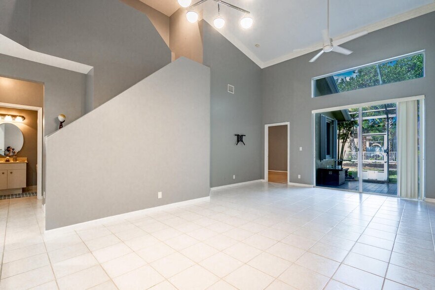 Building Photo - 5661 NW 125th Ave
