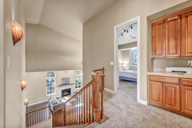 Building Photo - 1520 Taos Ln