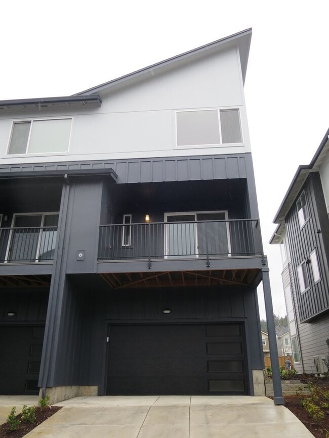 Building Photo - BEAUTIFUL NEWER CONSTRUCTION 4 BD HOME W/2 CAR GARAGE, W/D IN UNIT, AND MORE!