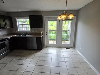 Building Photo - 134 Amanda Ln