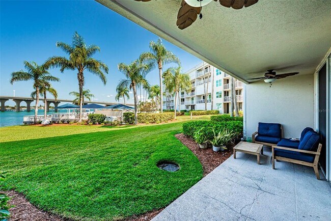 Building Photo - 5901 Bahia Del Mar Cir N