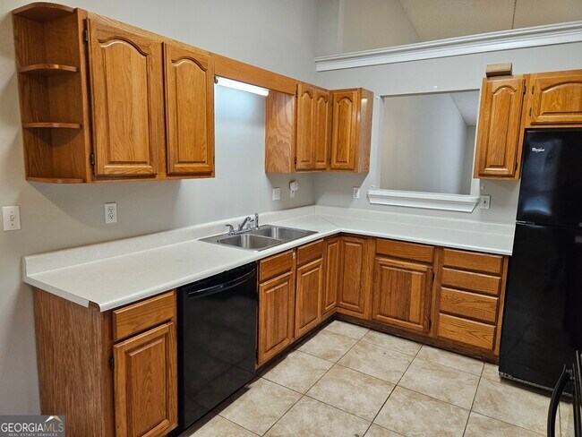 Building Photo - 189 E Lakemont Dr