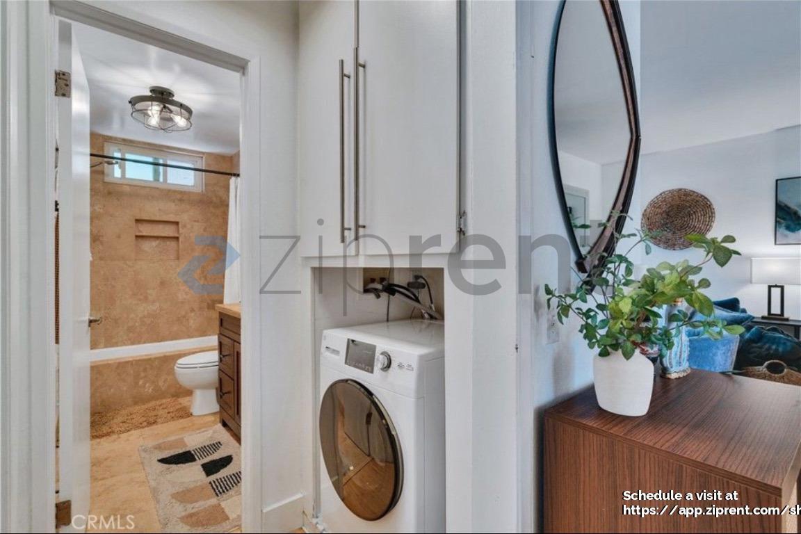 Building Photo - 2884 Sawtelle Blvd