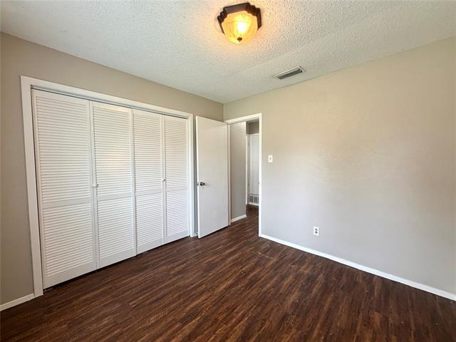 Building Photo - 1506 Whiteoak Dr