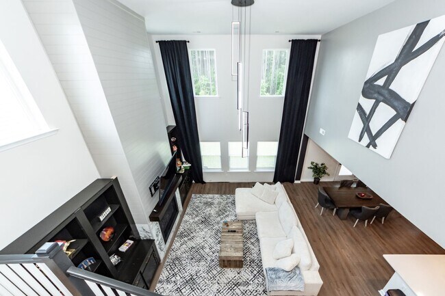 Building Photo - 4 Bedroom, 2.5 Bathrooms in Watson Hill - Summerville