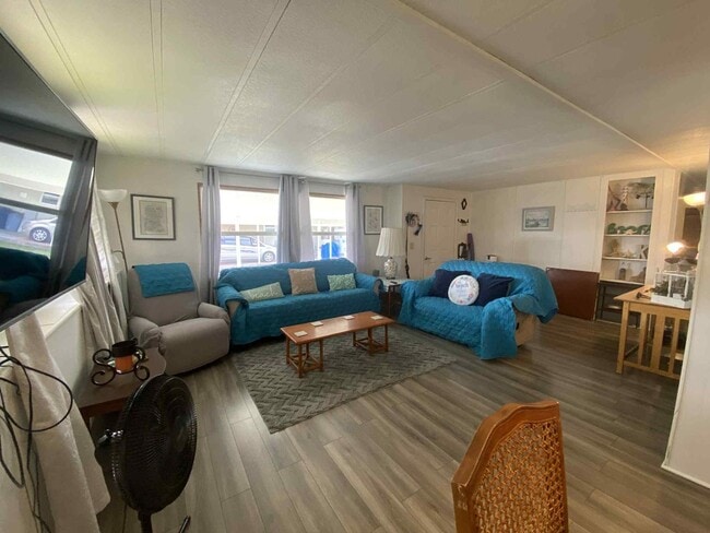 Building Photo - 5316 53rd Ave E