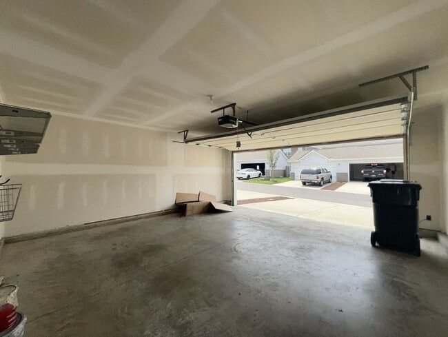 Building Photo - 2012 Hardwick Ln