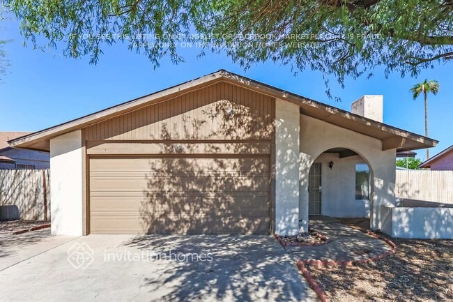 Building Photo - 6108 N 71st Dr