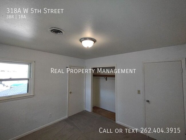 Building Photo - 318A W 5th St