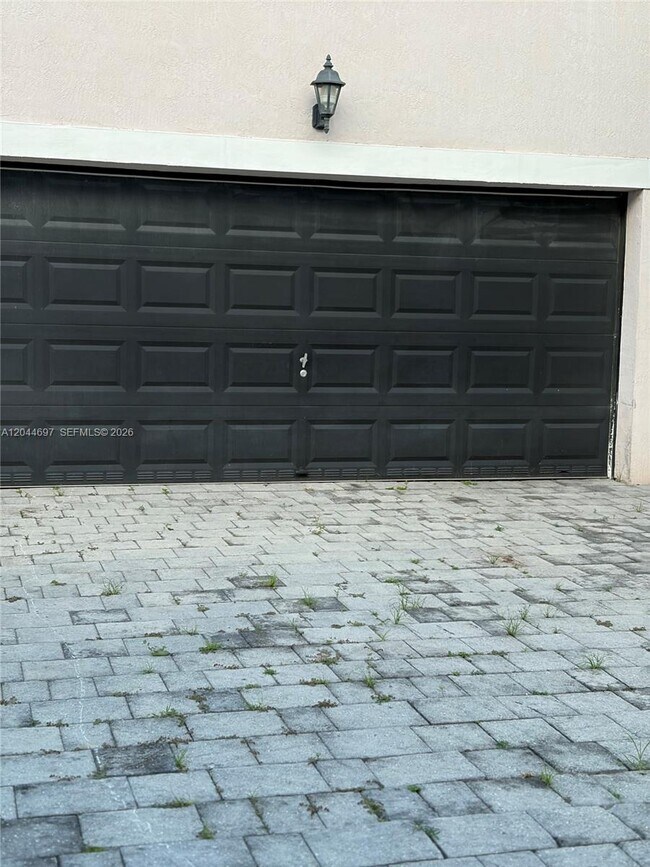 Building Photo - 9283 SW 172nd Ave
