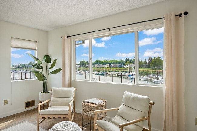 Building Photo - 540 N Hayden Bay Dr