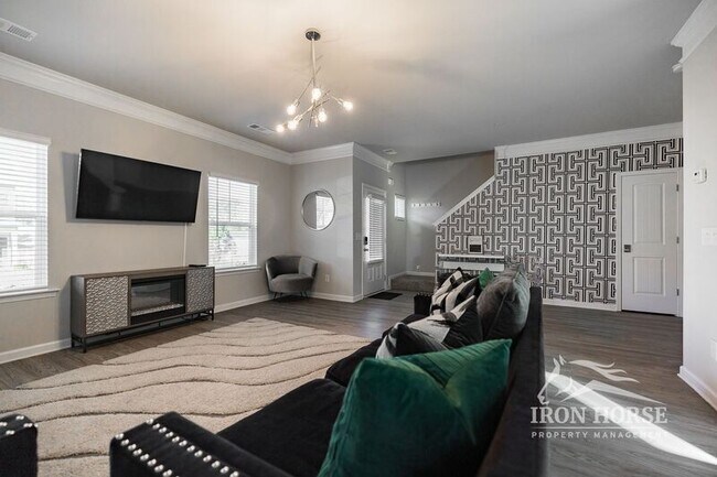 Building Photo - 1288 Towne Square Ct