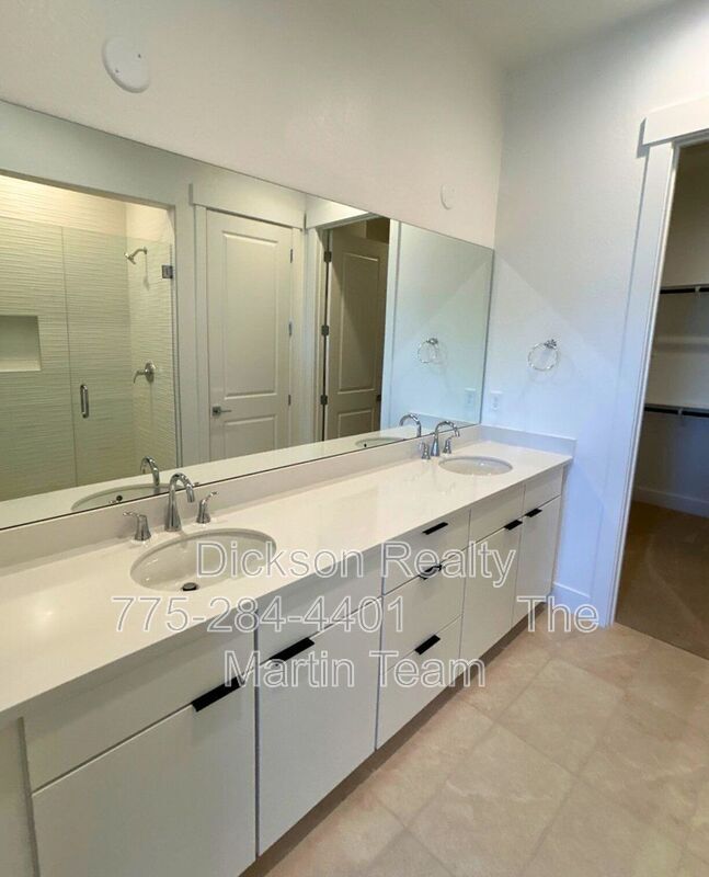 Building Photo - 7328 Oakmont Ln