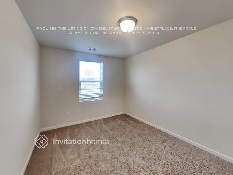 Building Photo - 123 Fister Dr