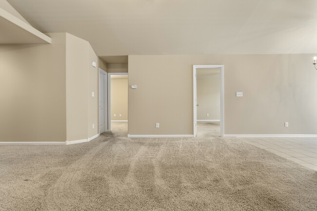 Building Photo - 3220 Sweet Clover Ln