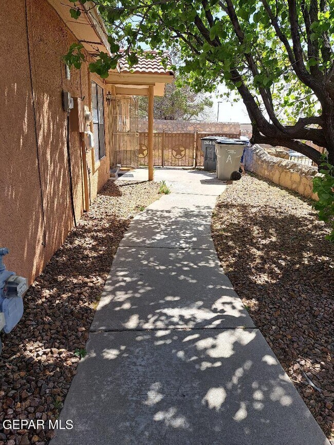 Building Photo - 1364 Trudy Elaine Dr
