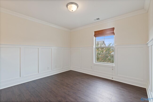 Building Photo - 7042 Camrose Ln NW