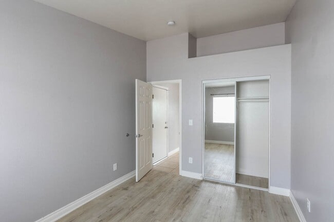 Building Photo - Beautifully Updated 3 Bedroom, Single Story North Las Vegas Home In Gated Community