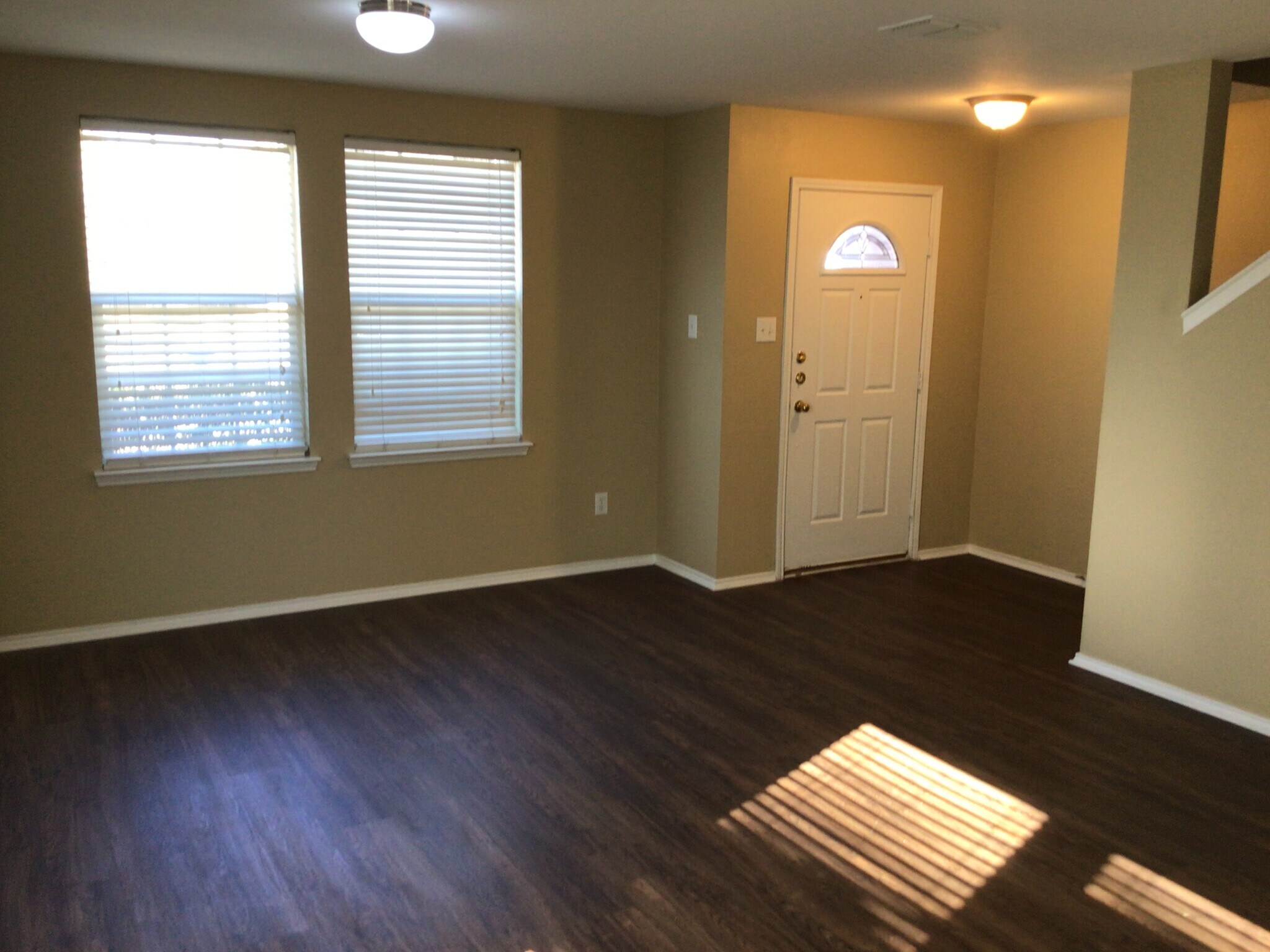 Building Photo - 1333 Gayle St