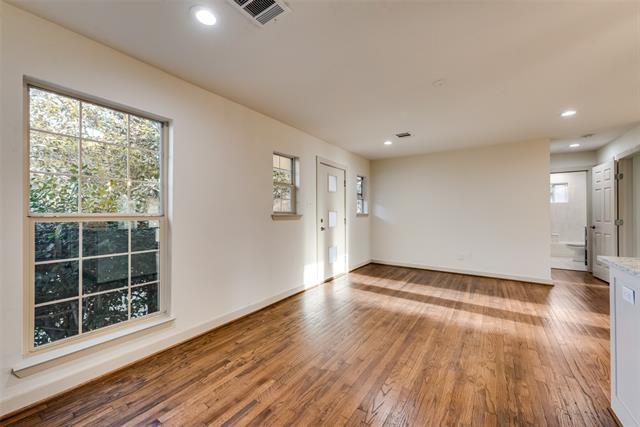 Building Photo - 10314 Baronne Cir