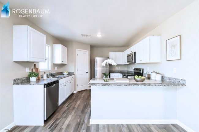 Building Photo - 8764 W Reventon Dr