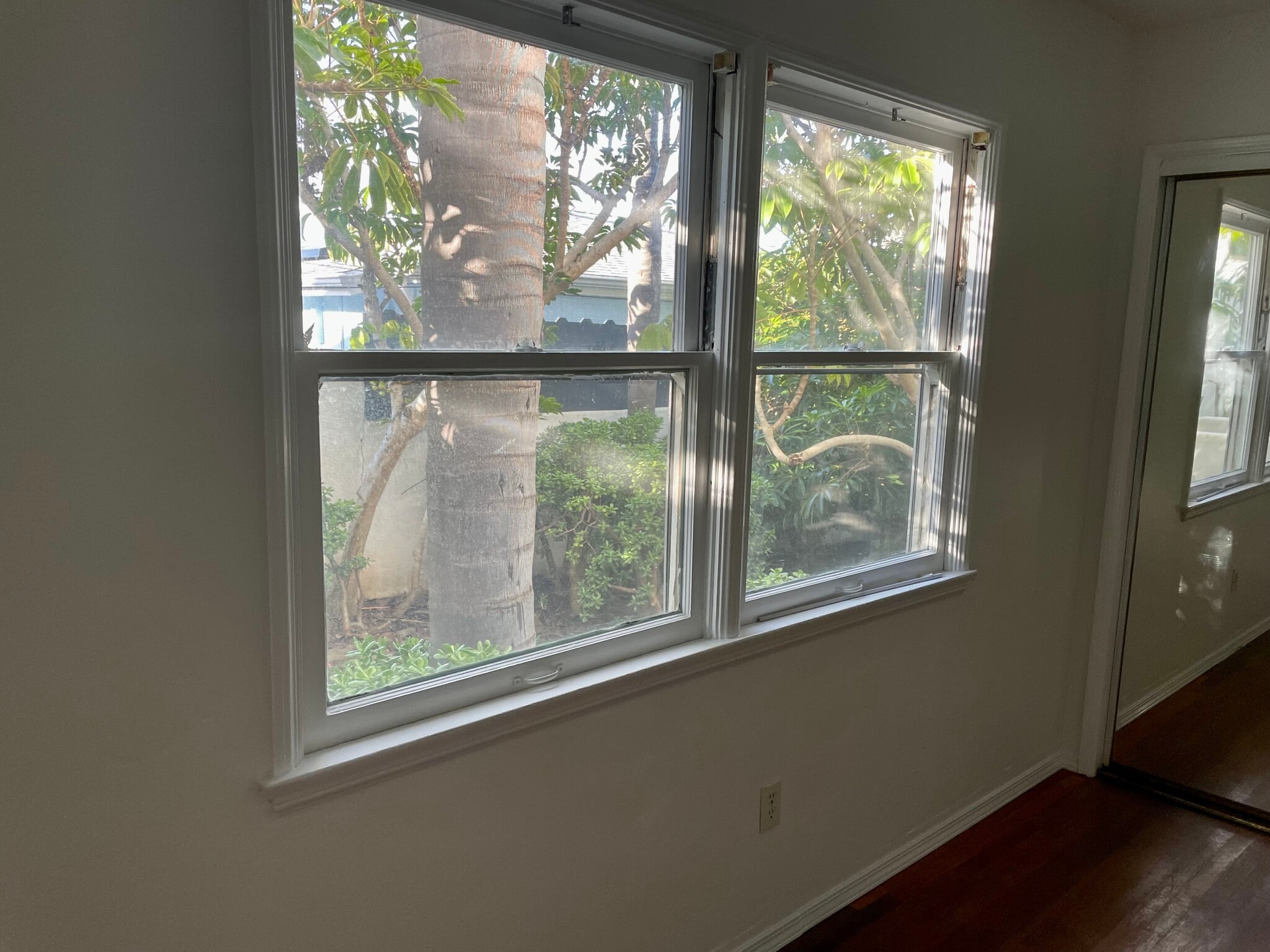 Building Photo - 4313 Mentone St