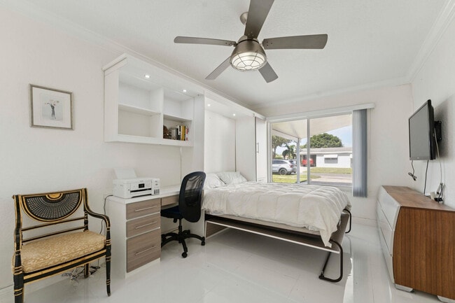 Building Photo - 911 NW 7th St